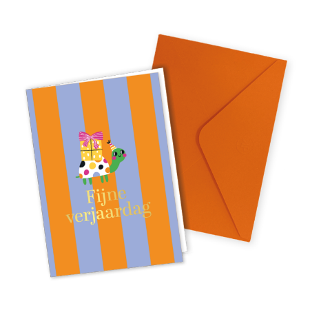 Gestreepte verjaardagskaart met schildpad - gevouwen wenskaart met oranje envelop