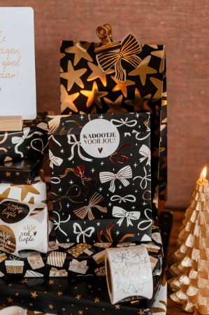 Zwart Cadeauzakje met gouden strikjes – Gift bag - 13x6x17,5+2,5cm