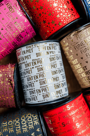 Wit Sinterklaas cadeaulint met 'Sint en Piet' in goud - 10mmx150m