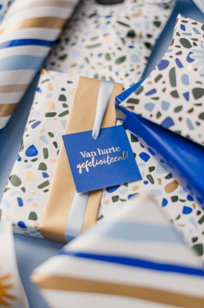 Afbeeldingen van KP® Cadeaulabels 60x60mm Voordeelbox Voorjaar incl. display - 24 x 30 stuks