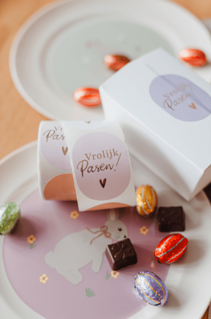 Vrolijk Pasen stickers - wensetiketten in pastel kleuren - 4 soorten