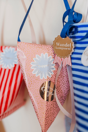 KP® Cadeaulabel - Wandelkampioen - 48x65mm