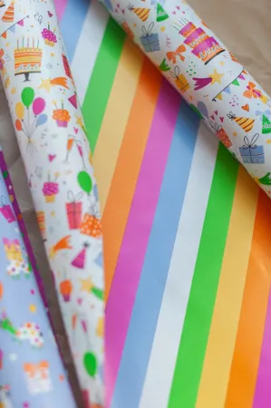 Afbeeldingen van KP® Cadeaupapier 70cm 100m - Birthday doodles