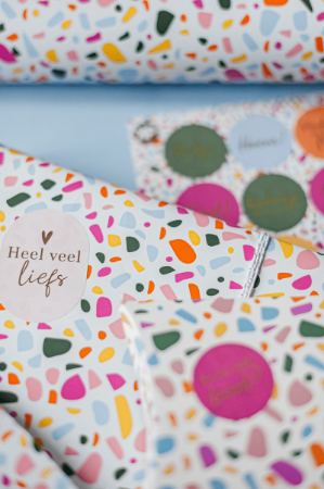 Afbeeldingen van KP® Cadeaupapier 70cm 100m - Terrazzo (roze)